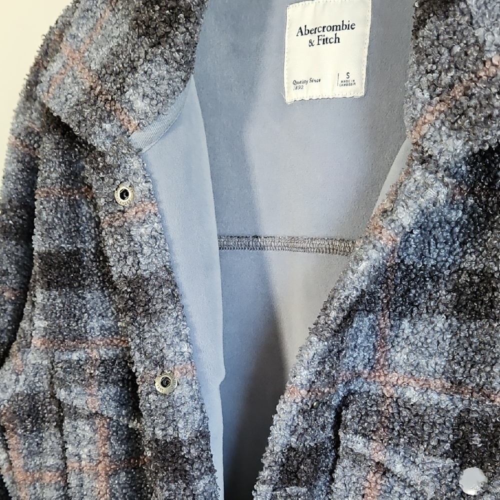 Abercrombie & Fitch Shacket - Picture 6 of 6
